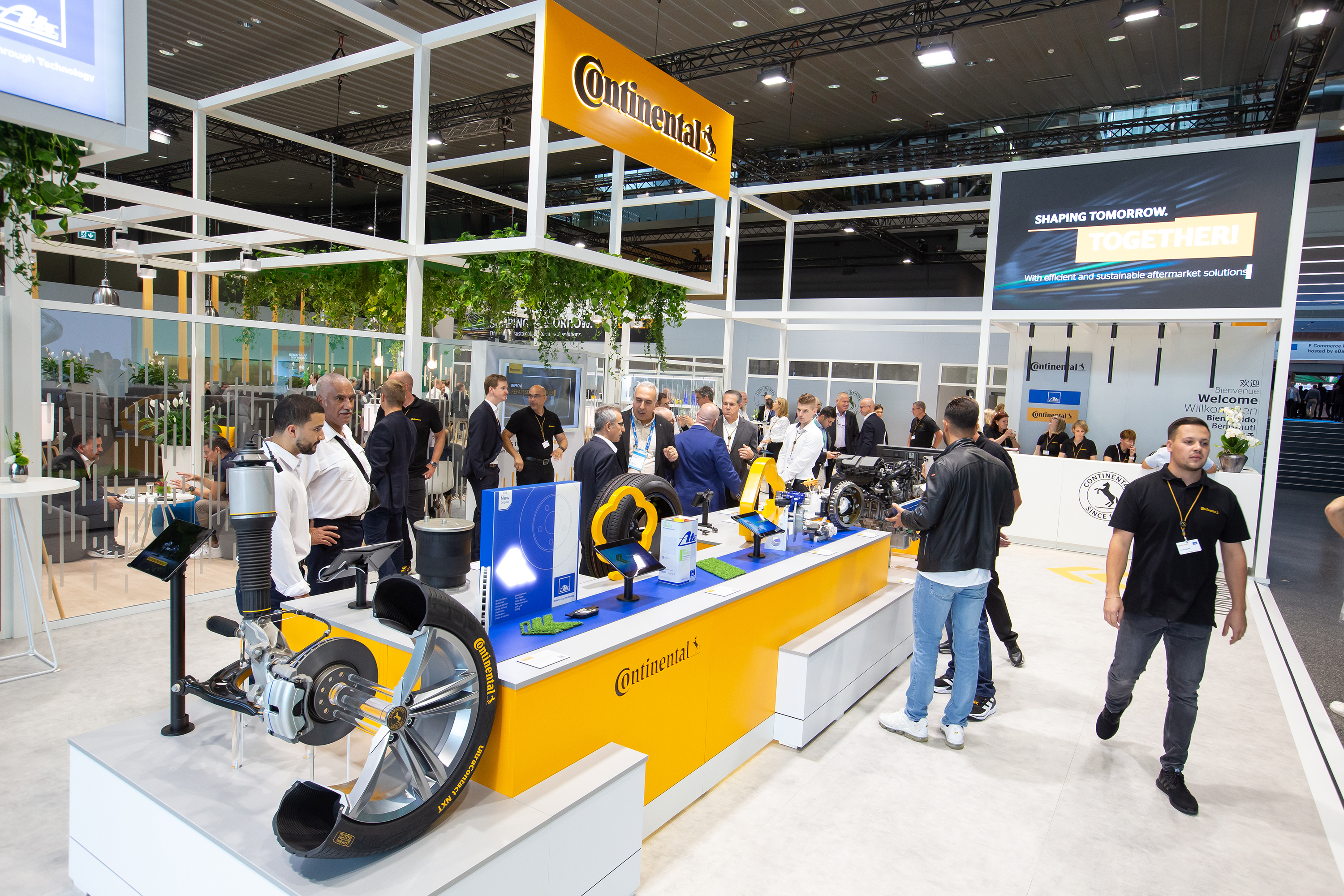 Messestand von Continental auf der Automechanika 2024